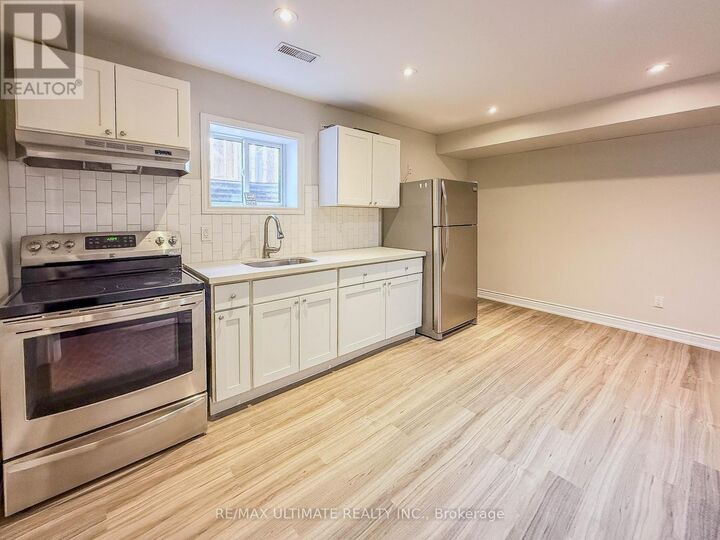 Property Photo:  111 Combe Avenue Lower  ON M3H 4J8 