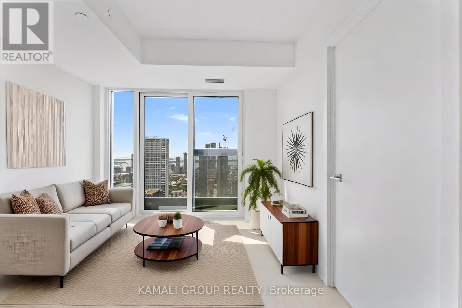 Property Photo: 252 Church Street 5112 ON M5B 0E6