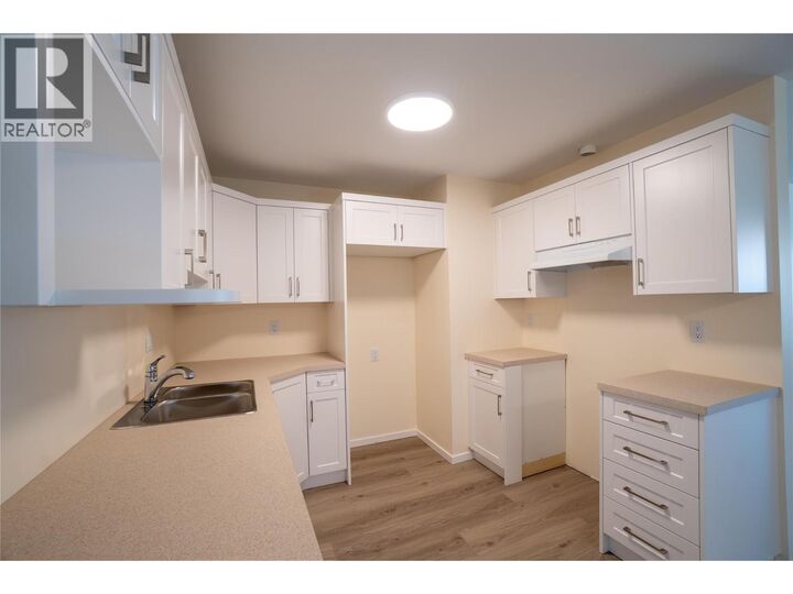 Property Photo:  183 Maple Street 102  BC V2A 5V4 