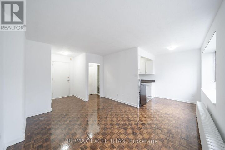 Property Photo:  2895 Bathurst Street 510  ON M6H 3A8 
