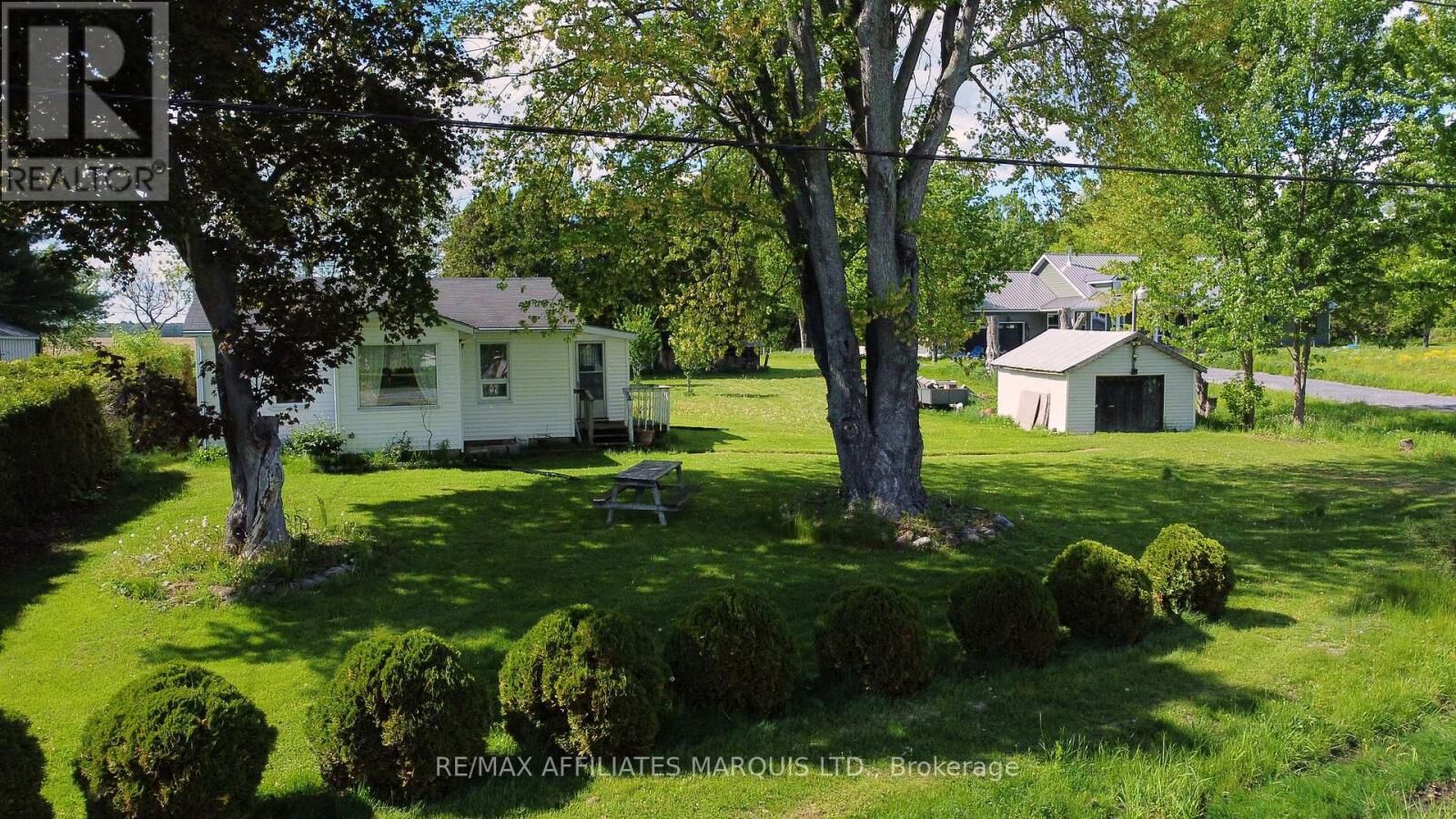 Property Photo: 11481 Lakeshore Drive ON K0E 1K0