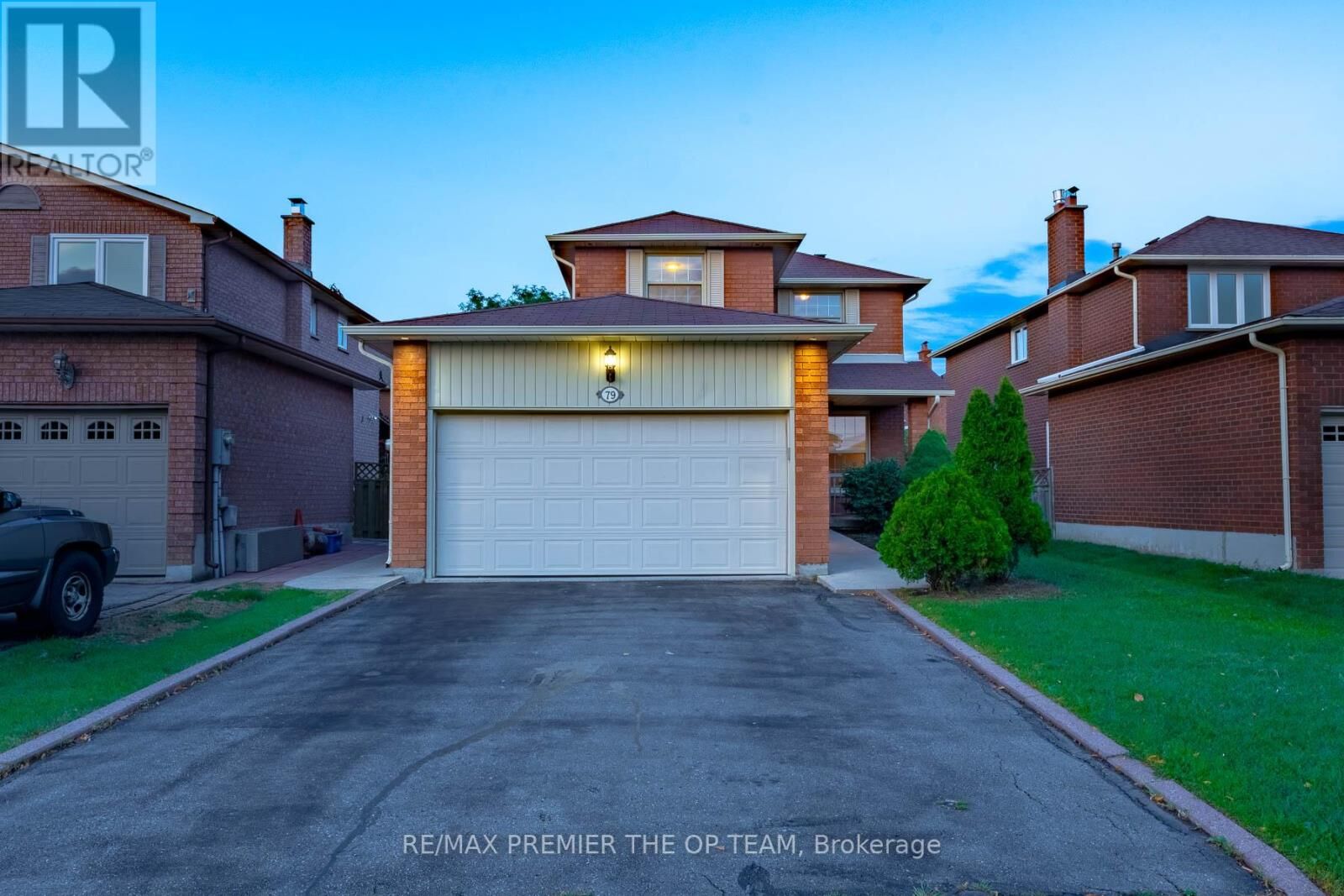 Property Photo:  79 Governor Crescent  ON L4L 5G8 