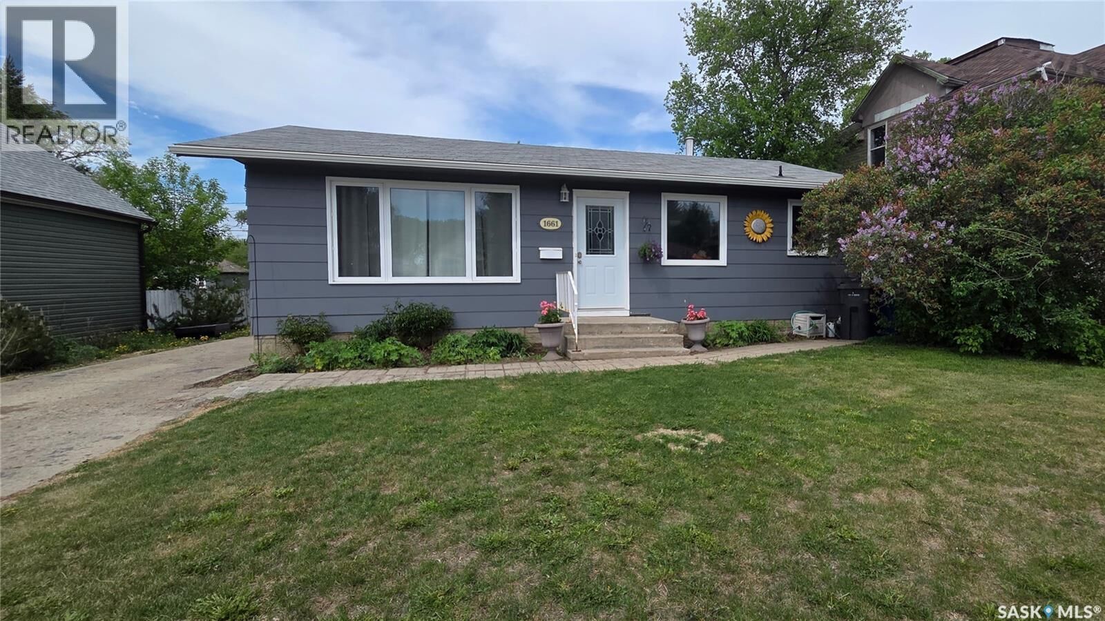 Property Photo:  1661 103rd Street  SK S9A 1L6 