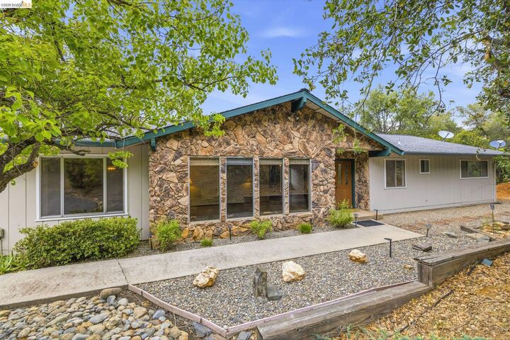 Property Photo:  18320 Avenida Bonita  CA 95370 