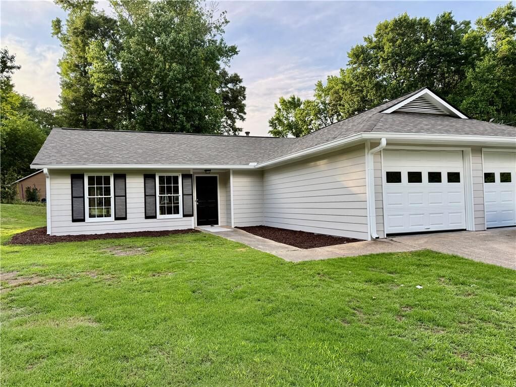 Property Photo:  2060 Darrel Lane  GA 30046 