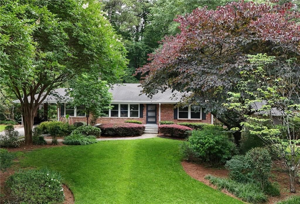 Property Photo:  1437 N Amanda Circle NE  GA 30329 