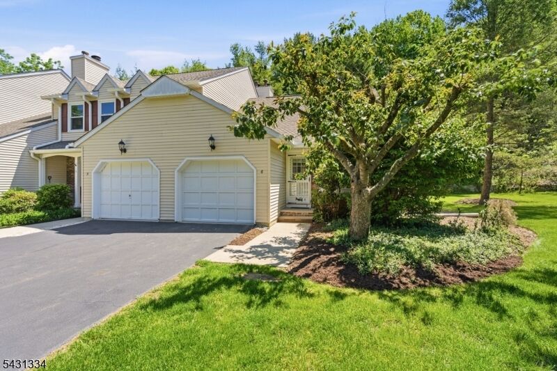Property Photo:  6 Carriage Ln  NJ 07871 