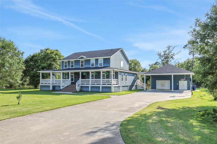 Property Photo: 1510 Magnolia Bend W TX 77523