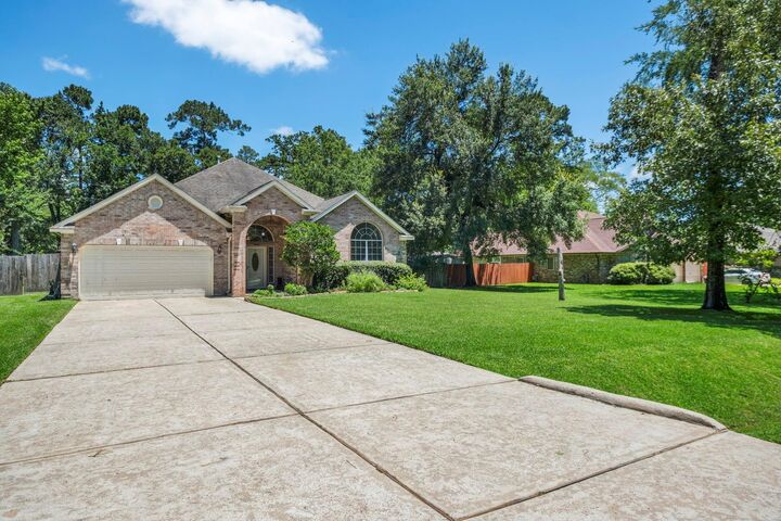 Property Photo:  7210 Ramblewood Drive  TX 77354 