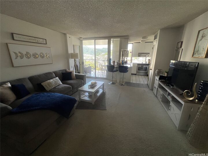 Property Photo:  1212 Nuuanu Avenue 2706  HI 96817 