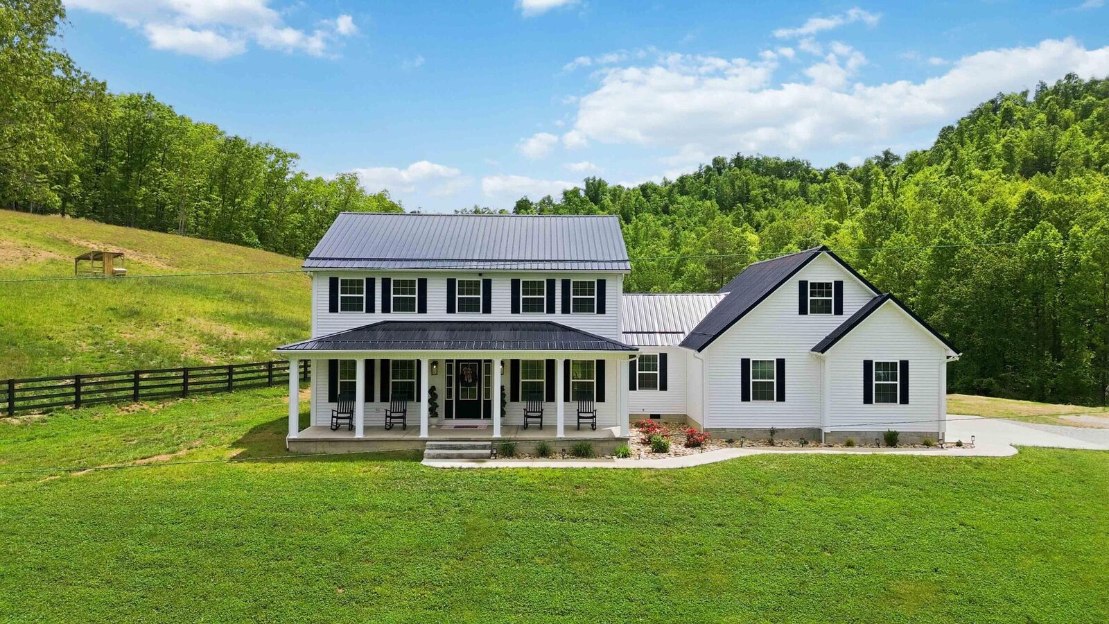 Property Photo: 2604 Upper Rader Road KY 40962