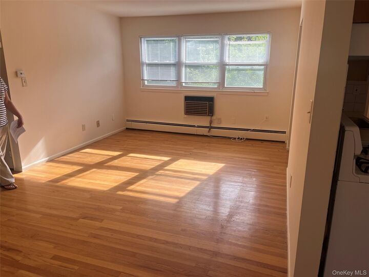 Property Photo:  97B N Middletown Road 97B  NY 10965 