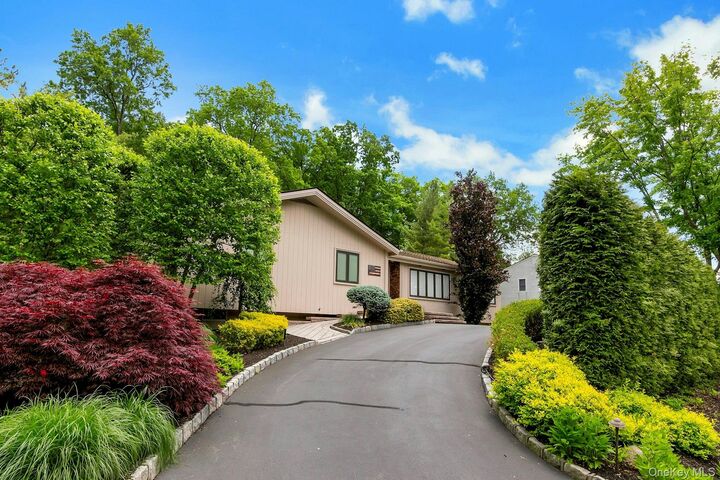 Property Photo:  9 S Cranford Road  NY 10954 