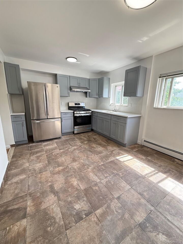 Property Photo:  347 Quincy Avenue  NY 10465 