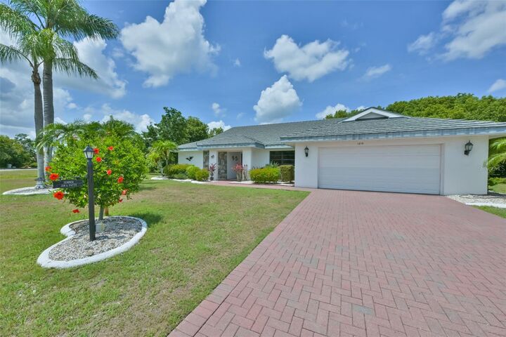 Property Photo: 1819 New Bedford Drive FL 33573