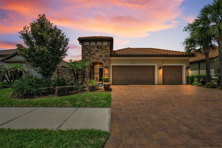 Property Photo:  8707 Sorano Villa Drive  FL 33647 