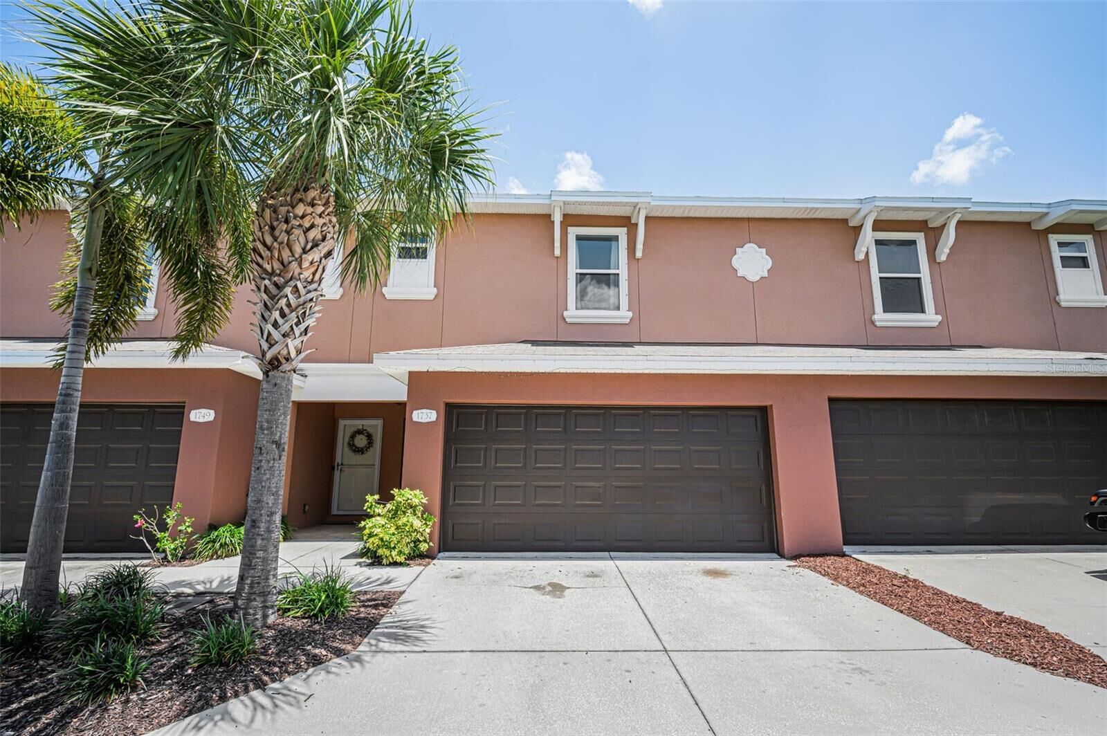 Property Photo:  1737 Sommarie Way  FL 34689 