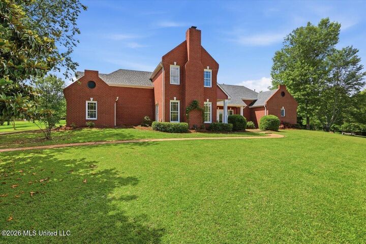 Property Photo:  38 Greystone Drive  MS 39110 