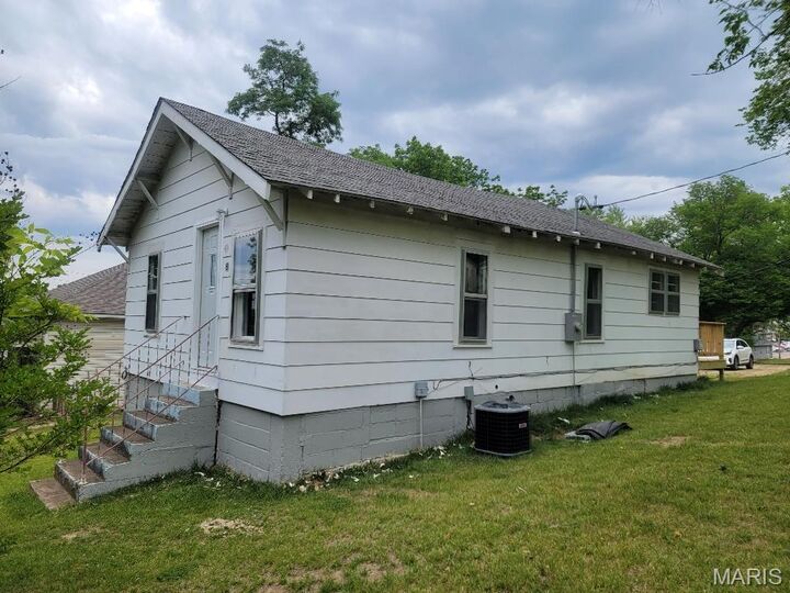Property Photo:  8 View Street  MO 63601 