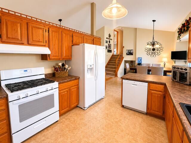 Property Photo:  804 James Dr  WI 53181 