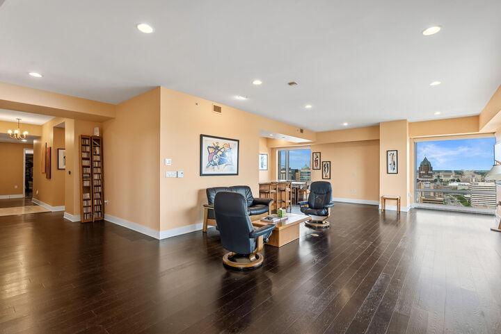 Property Photo:  923 E Kilbourn Ave  WI 53202 