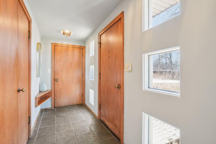Property Photo:  1009 Spring Valley Rd  WI 53105 