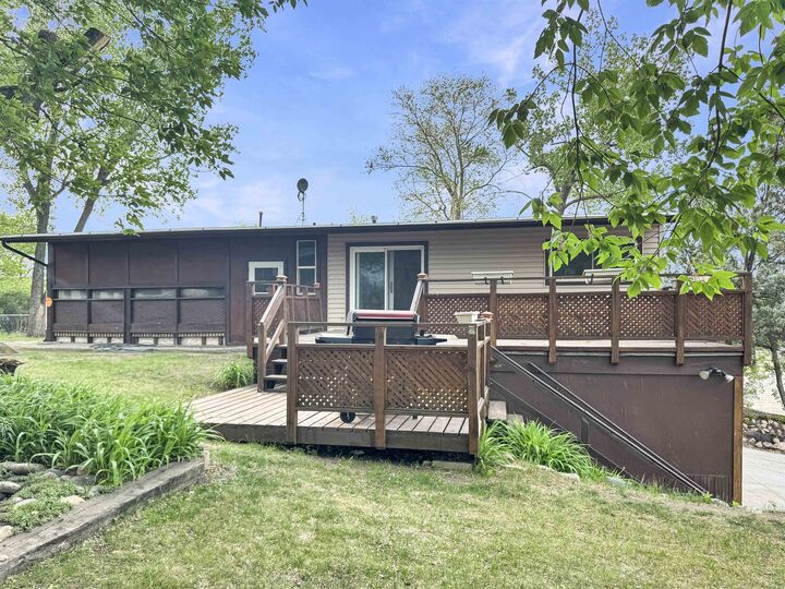 Property Photo:  408 6th St SW  ND 58701 