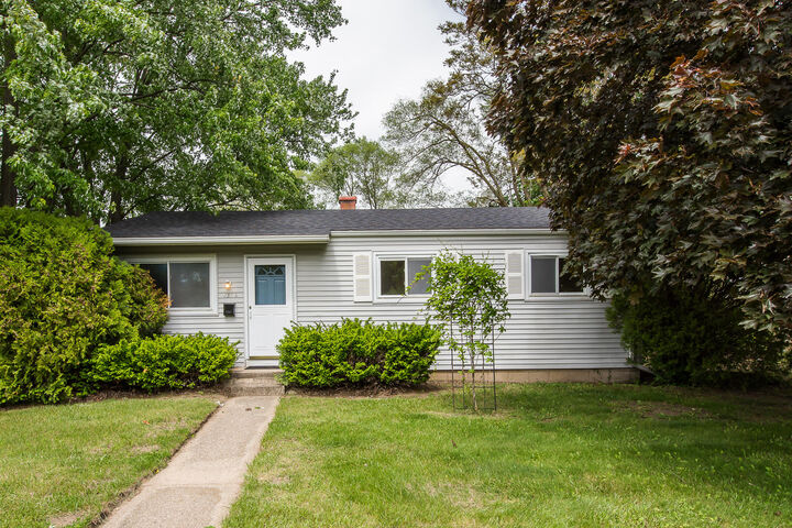 Property Photo:  1398 Hunter Avenue  MI 48198 