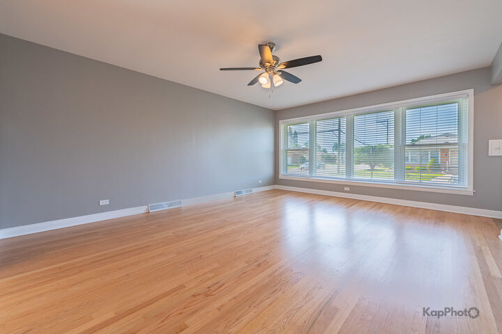 Property Photo:  8500 W Carmen Avenue  IL 60656 