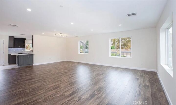 Property Photo:  242 W Linden Ave. 201  CA 91502 