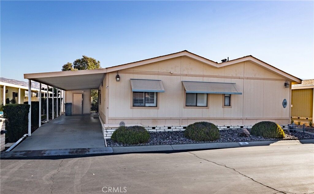 Property Photo:  24600 Mountain 18  CA 92544 