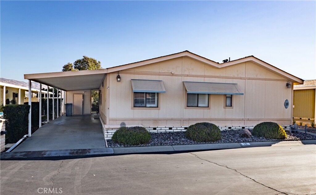 Property Photo:  24600 Mountain Avenue 18  CA 92544 