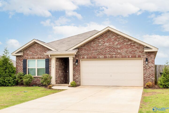 Property Photo: 110 Sage Court AL 35750