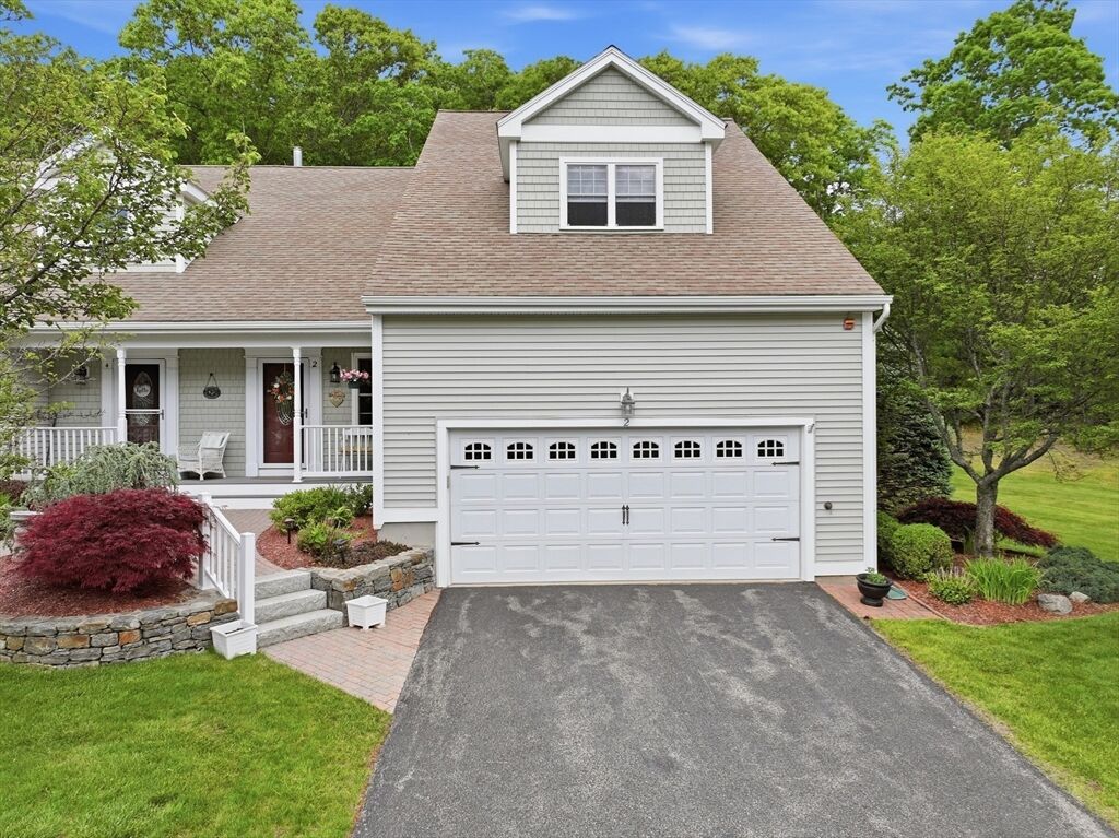Property Photo:  2 Ashton Ln 2  MA 01527 