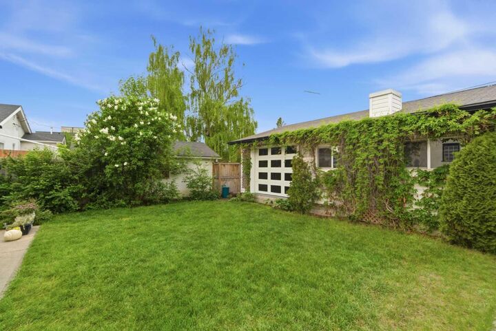 Property Photo: 1945 Mountview Crescent NE AB T2E 5N4