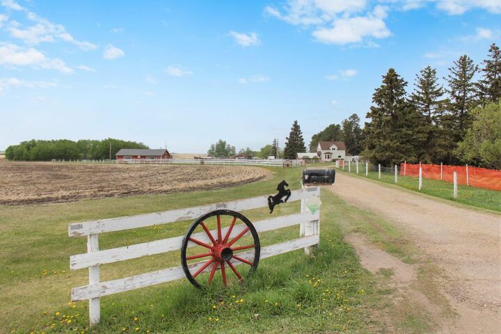Property Photo: 47038 Range Road 191 AB T0B 3P0