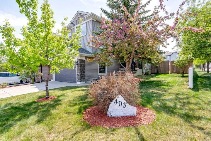 Property Photo: 403 Morningside Way SW AB T4B 3M5