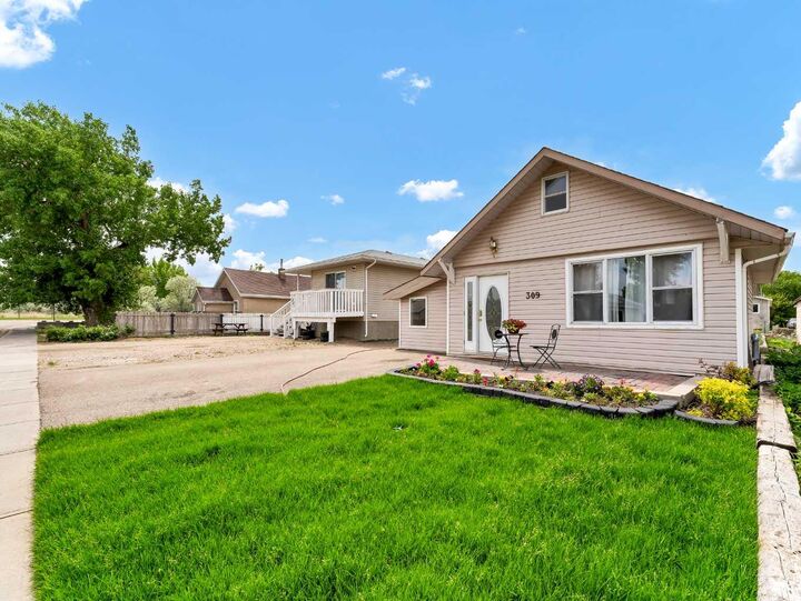 Property Photo: 309 1 Street NW AB T0J 2P2
