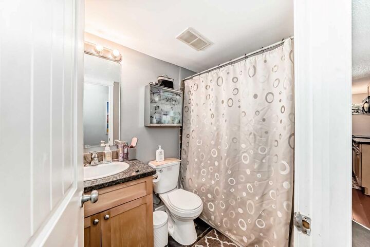 Property Photo:  1312 13 Avenue SW 501  AB T3C 0T3 