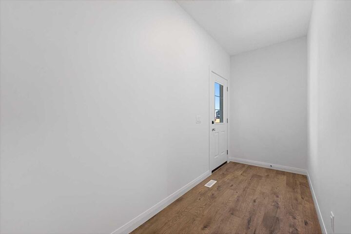 Property Photo: 95 Dawson Wharf Mount AB T1X 2X7
