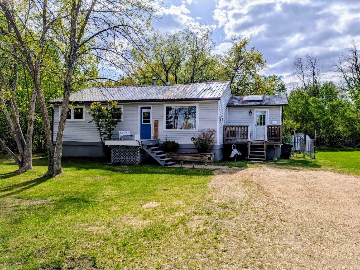 Property Photo: 4814 52 Street AB T0H 1H0