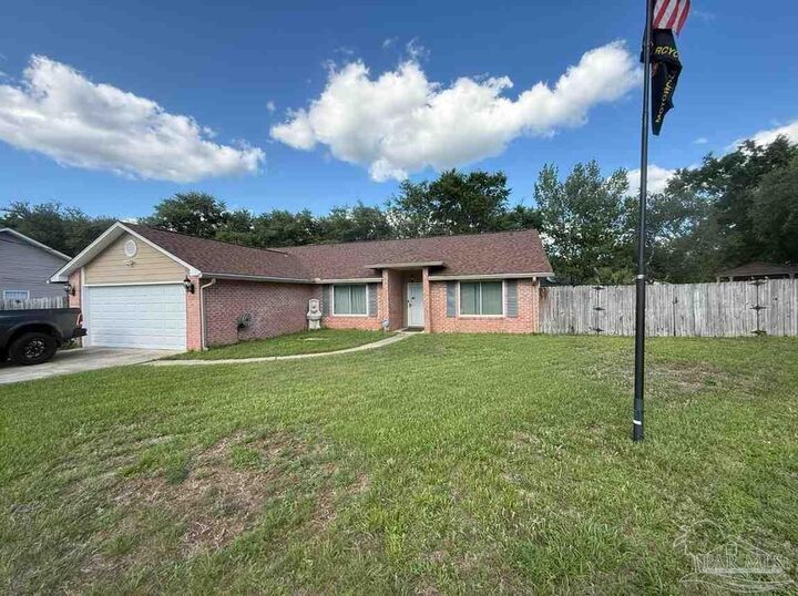Property Photo:  2706 Woodbury Ct  FL 32566 