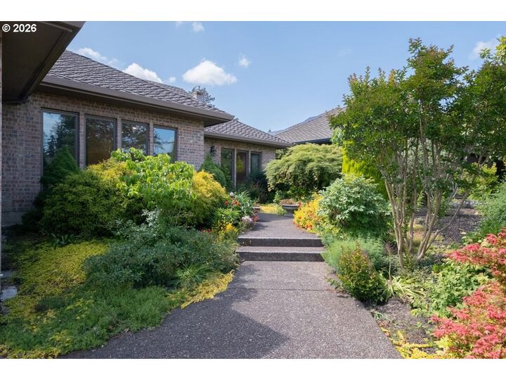 Property Photo: 10305 SW Citation Dr OR 97008