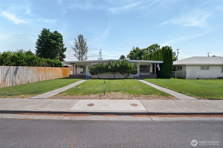 Property Photo:  0 16 & 20  F Street SW  WA 98823 