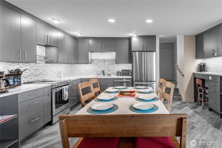 Property Photo: 7806 Birch Bay Dr 907 WA 98230