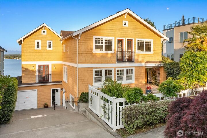 Property Photo:  1126  33rd Avenue S  WA 98144 