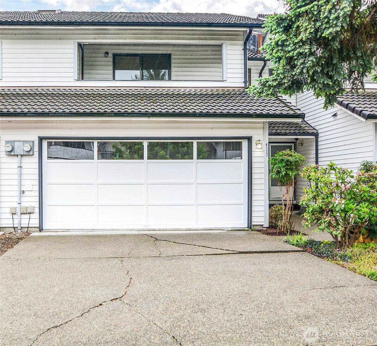 Property Photo:  4201 NE 5th Street #4117  WA 98059 