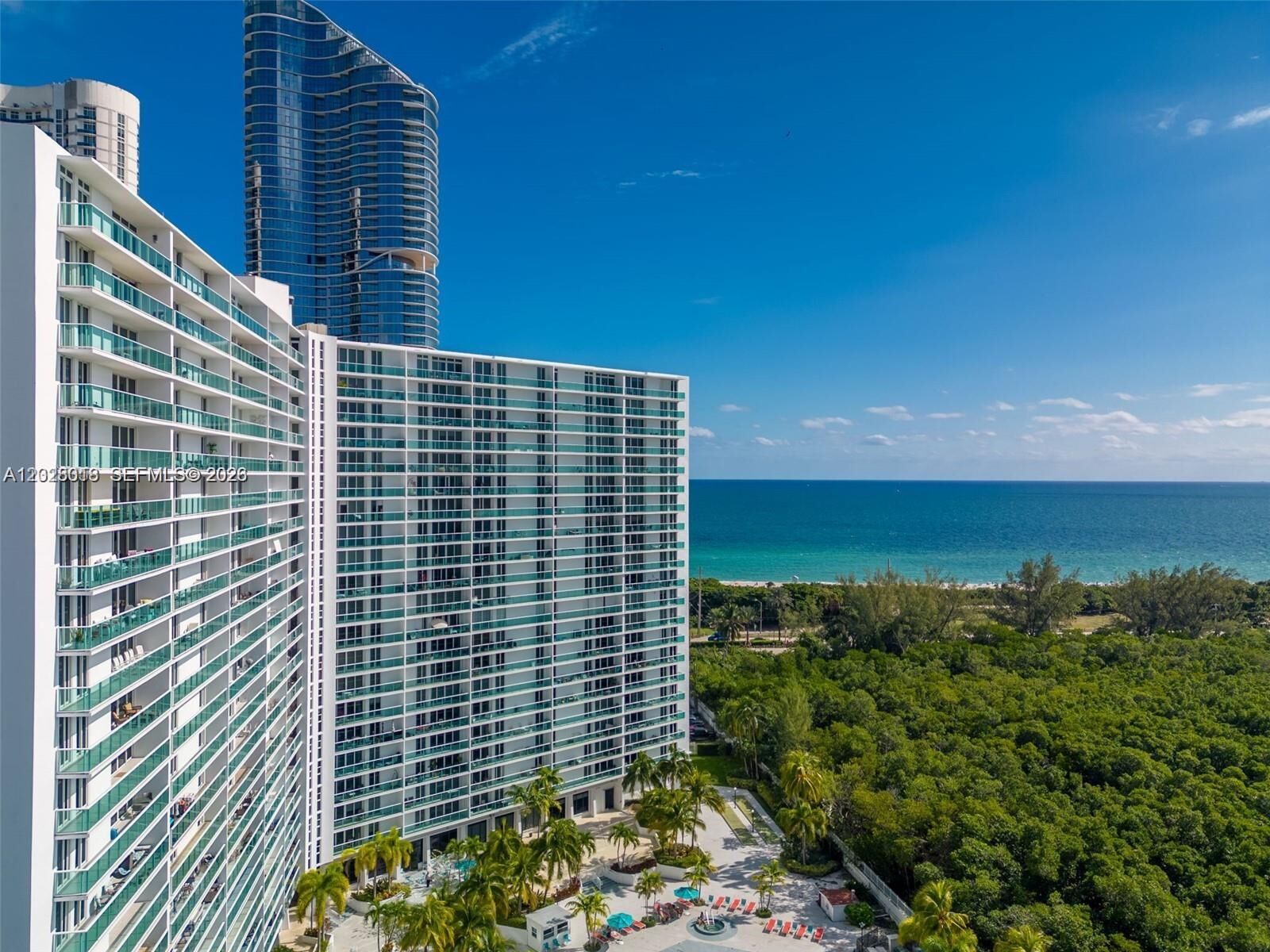 Property Photo: 100 Bayview Dr 1623 FL 33160