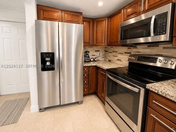 Property Photo:  1901 NW S River Dr 5A  FL 33125 