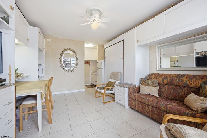 Property Photo:  108 S Montpelier 324  NJ 08401-6249 